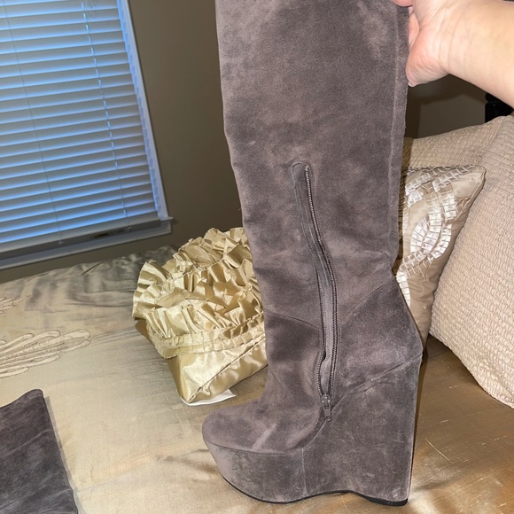 Stuart Weiztman wedge knee high boots 8.5 - Picture 2 of 5